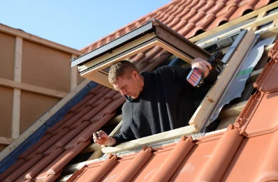 Pose de fenêtres de toit Velux à Morthomiers